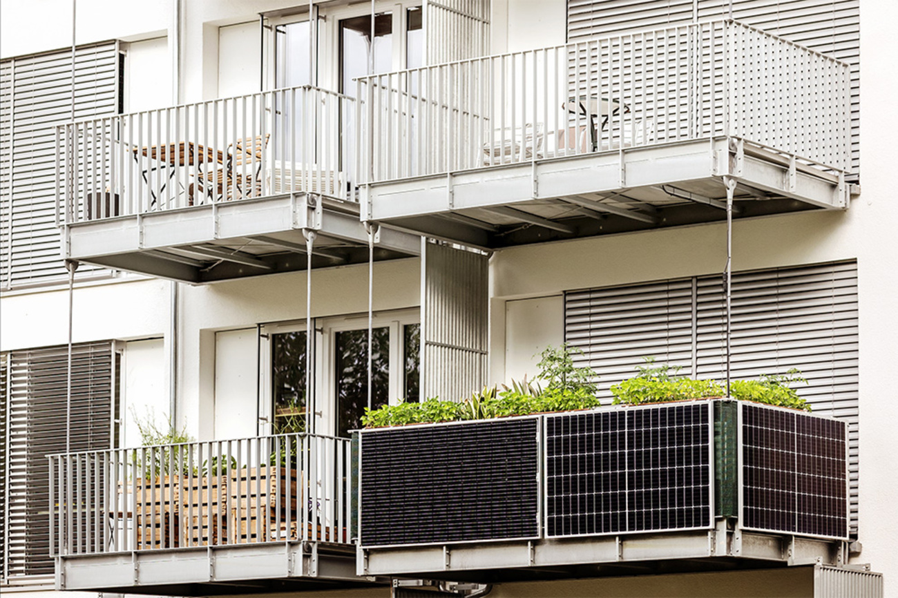 Balkon­kraftwerk bei ETT Elektrotechniker Thissen in Lemgo