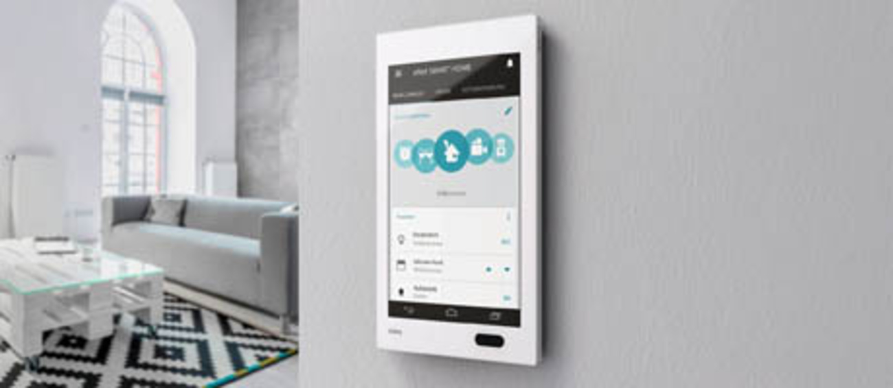 Bedienzentrale Gira G1 bei ETT Elektrotechniker Thissen in Lemgo