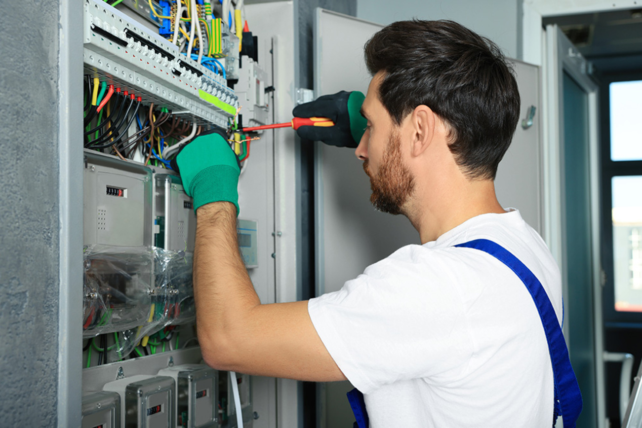 Nieder­spannungs­anlagen bei ETT Elektrotechniker Thissen in Lemgo
